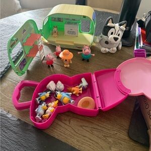Animal Adventure Playset with Pink Carrying Case